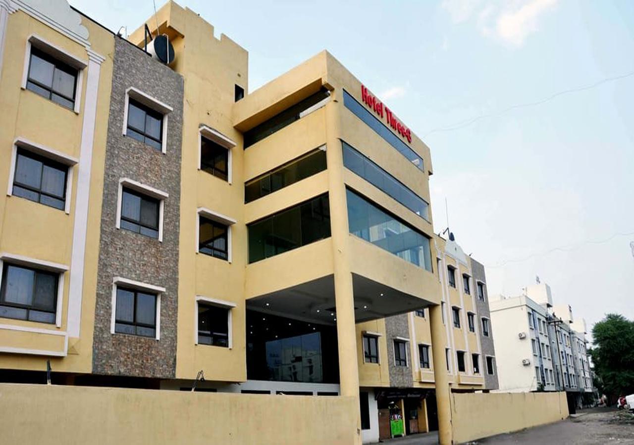 Hotel Three G Shirdi Esterno foto