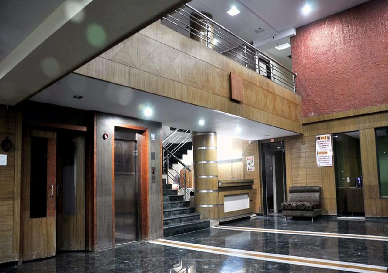 Hotel Three G Shirdi Esterno foto